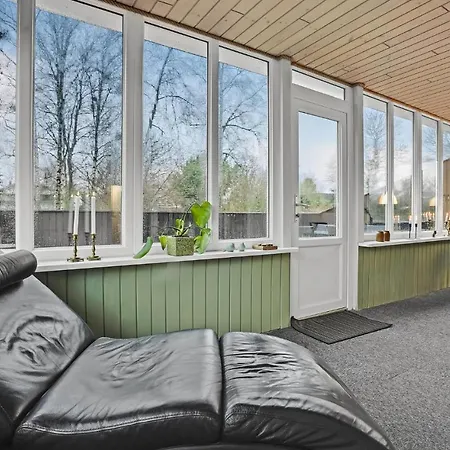 2 Bedroom Awesome In *